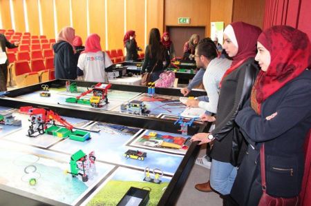 العربية الامريكية تستضيف مسابقة "الروبوت" نظمتها الهيئة العالمية لمسابقة الروبوت التعليمي بالتعاون مع وزارة التربية